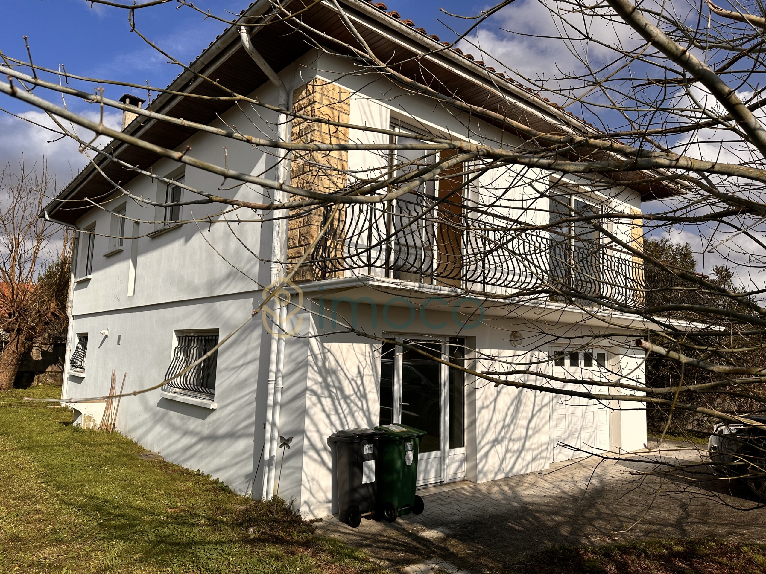 maison angle jardin